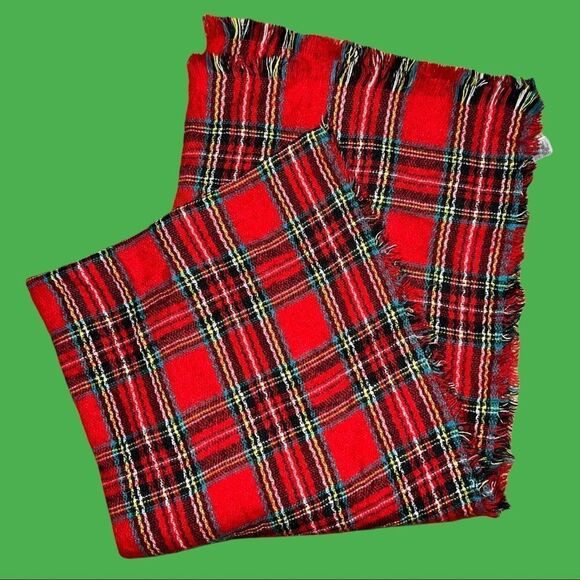 Old Navy red plaid oversized warm scarf/wrap!! Nwot - Picture 5 of 7